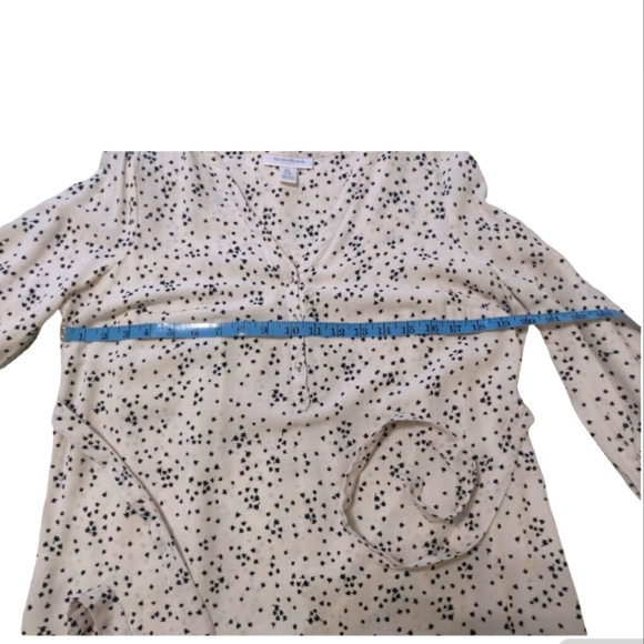 Motherhood Floral Blouse. - Picture 7 of 7